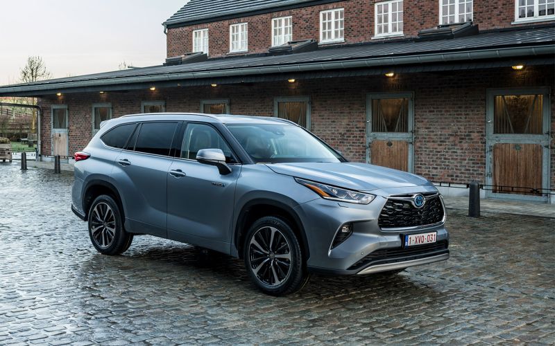 
            Не «китайцы»: какие новые кроссоверы продаются по цене «однушки» в Москве
        