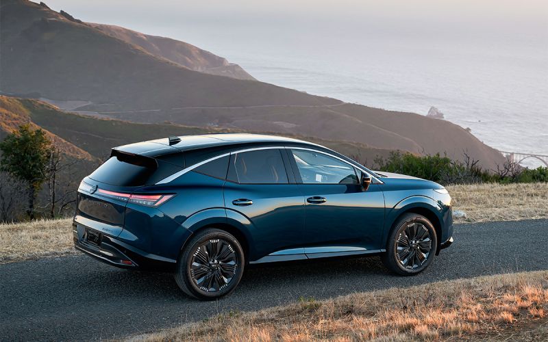 
            Nissan представил новый кроссовер Murano. Теперь без вариатора и V6
        