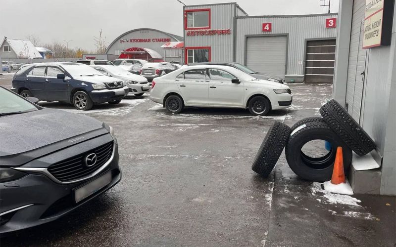 «Очередь на 4 дня». Как мы меняли зимние шины и сколько сейчас это стоит