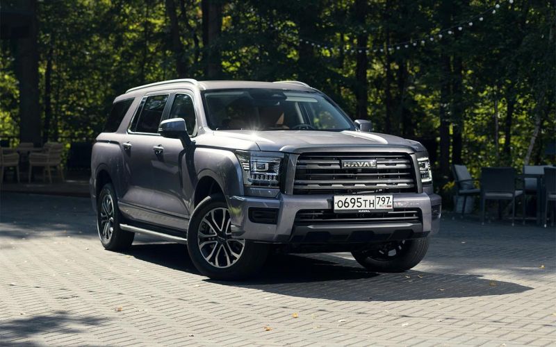 Популярные китайские машины в России. За сколько их можно купить в КНР