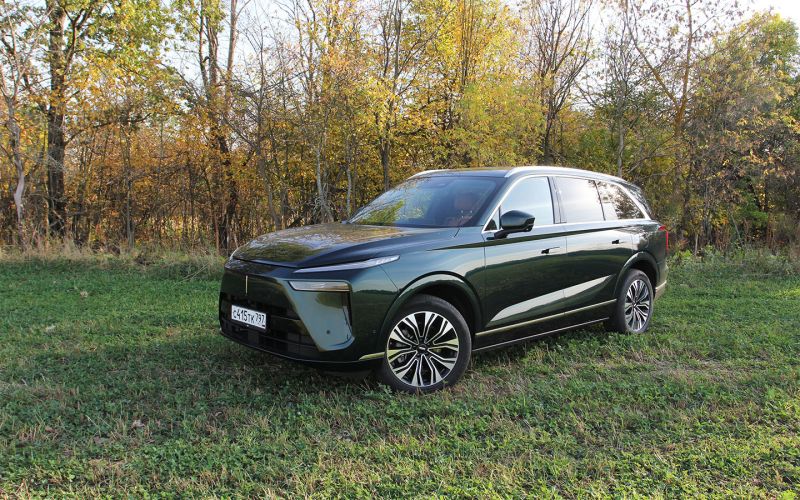 
            Путин и Lada Aura, первая машина «Рольф», лишение прав за номера: итоги
        