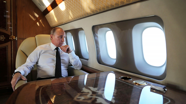 Путин прилетел в Ашхабад для участия в международном форуме