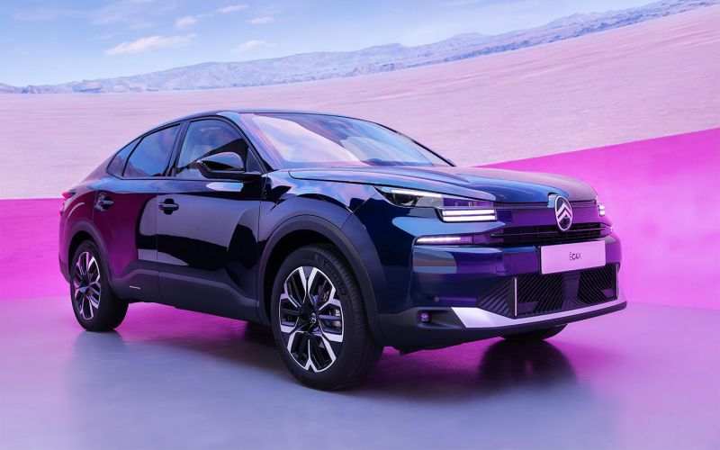 
            Самые яркие новинки автосалона в Париже. Какие модели привезут в Россию
        