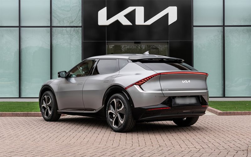 В Россию прибыл электрический кроссовер Kia. Он заряжается за 18 минут