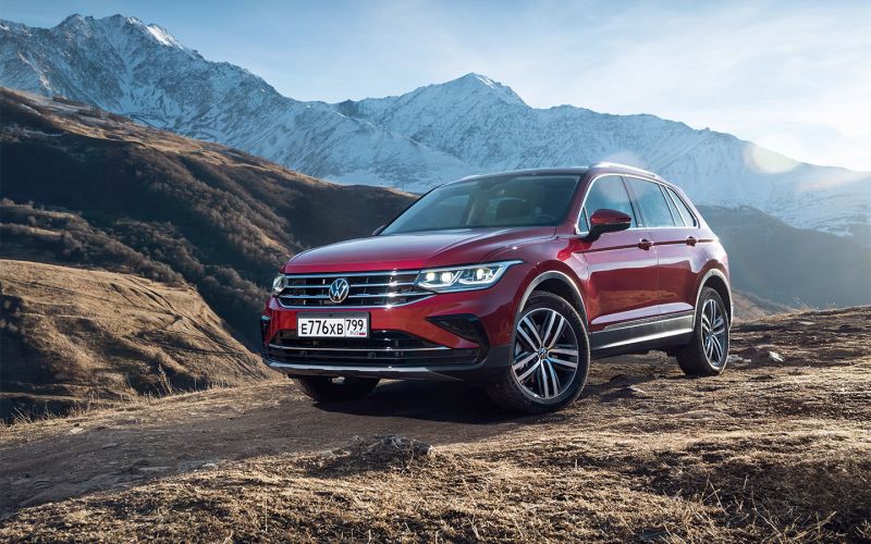 Автопилот Lada, новинки КНР, закрытие заводов и рост авторынка: итоги