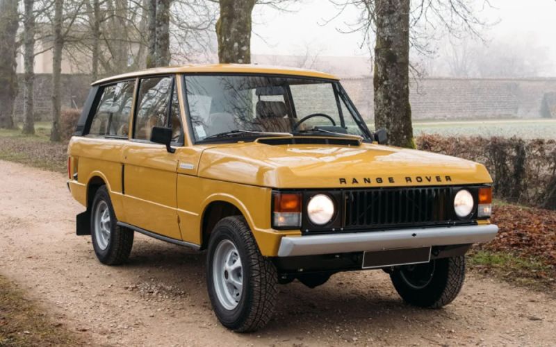 
            От Ferrari до Range Rover. На каких машинах ездил Ален Делон
        