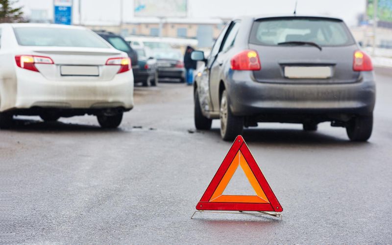 
            Откат, фура, машина-призрак. 7 коварных автоподстав, которые не оспорить
        