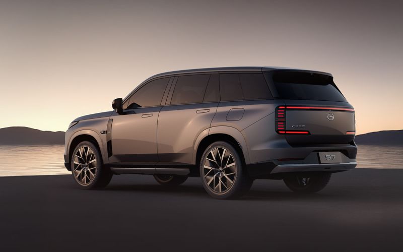 Гибридный кроссовер GAC S7 сертифицировали в Китае. Его уже ждут в России