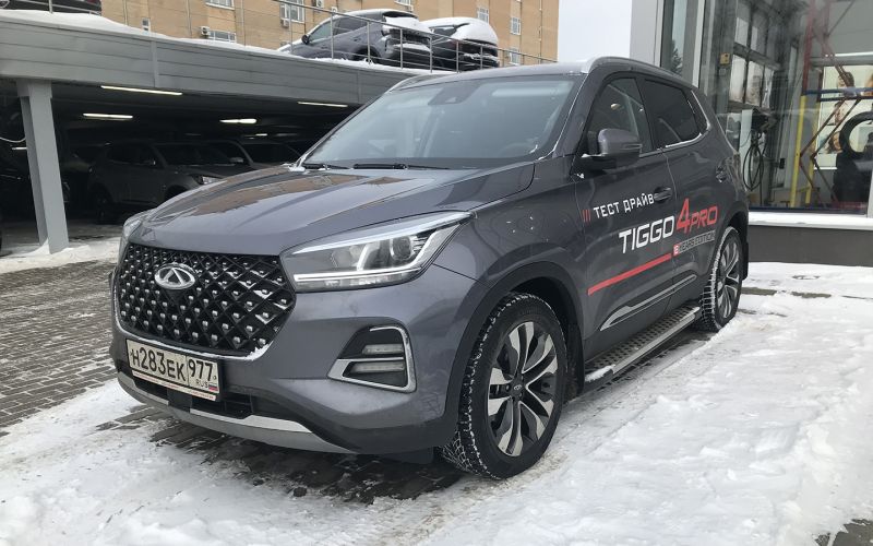 «Китайцы» против Lada. Какие автомобили покупали в России в 2024 году