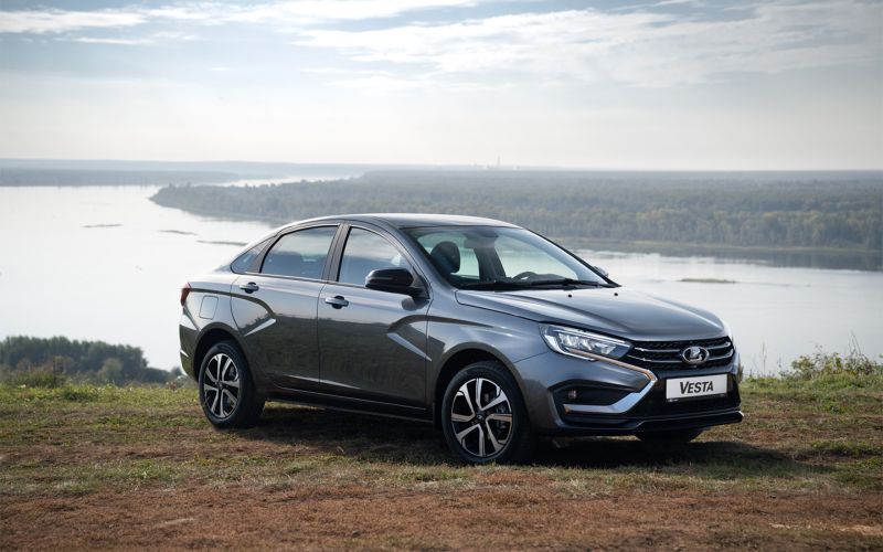 «Китайцы» против Lada. Какие автомобили покупали в России в 2024 году