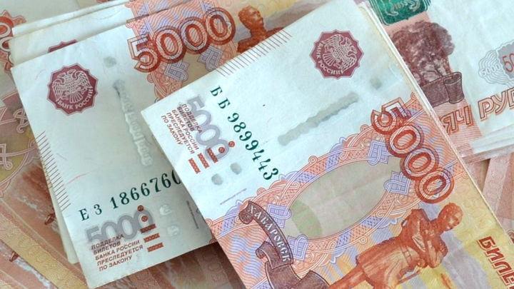 "Известия": в 2024 году зарплаты россиян увеличились более чем на 20% - Новости на Вести.ru