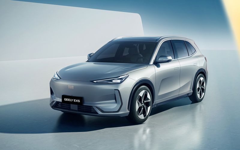 «Дистант» в автошколах, уход китайского бренда и Lada в Эфиопии: итоги