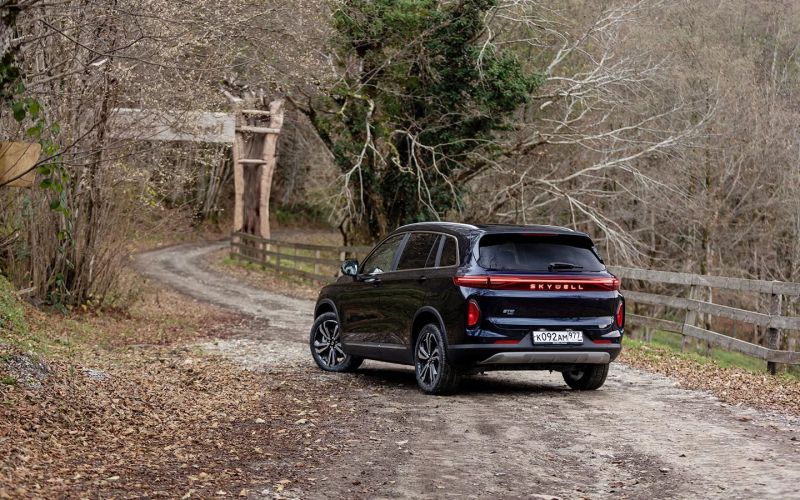 «Дистант» в автошколах, уход китайского бренда и Lada в Эфиопии: итоги