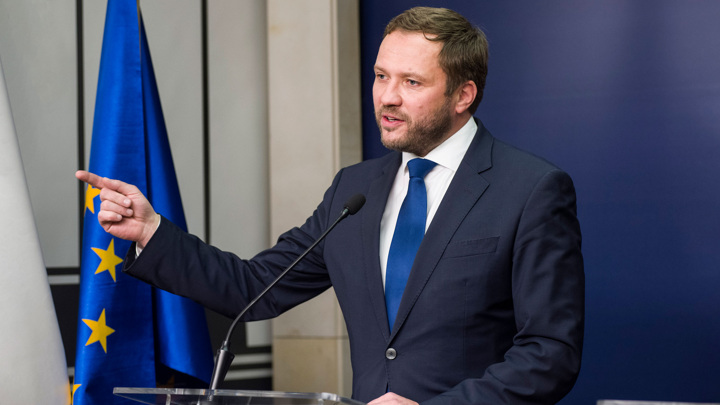 Глава МИД Эстонии: Европе нужно усилить давление на Россию - Новости на Вести.ru