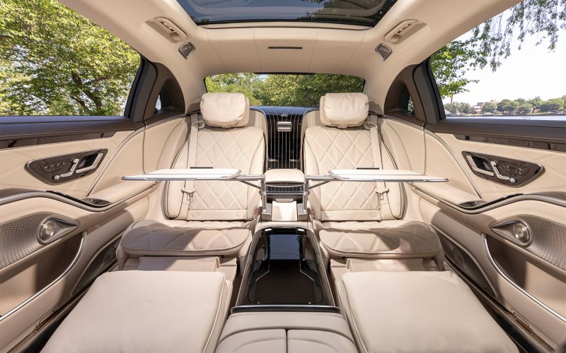 
            Mercedes или BMW: какая машина лучше и чем они отличаются
        