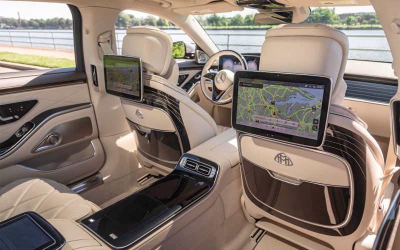 
            Mercedes или BMW: какая машина лучше и чем они отличаются
        