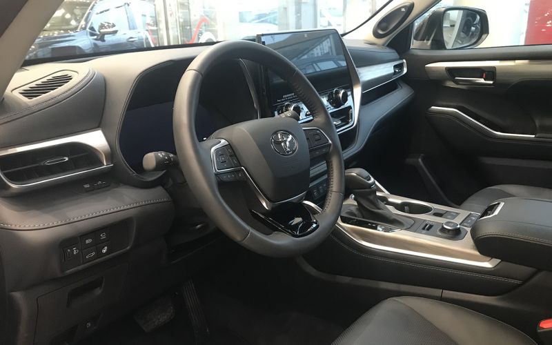 Новые автомобили Toyota, которые можно купить с гарантией. Топ-6 моделей