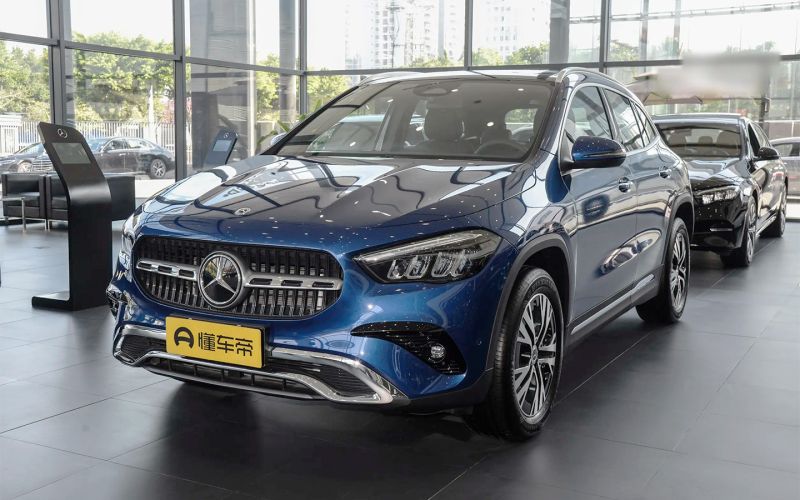 
            Почти как в 2022 году. В Китае рухнули цены на европейские автомобили
        