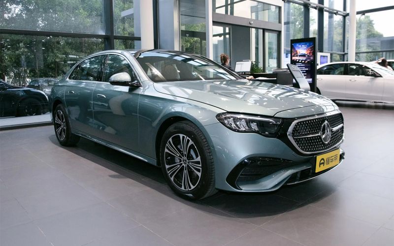 
            Почти как в 2022 году. В Китае рухнули цены на европейские автомобили
        