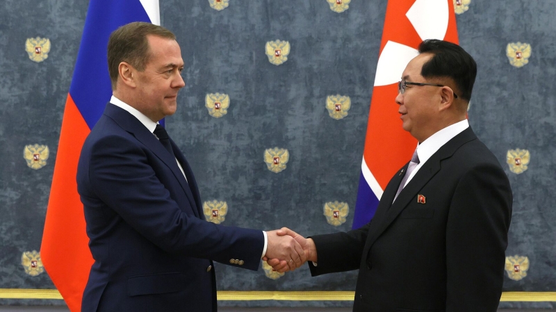 Путин провел встречу с секретарем ЦК Трудовой партии Кореи