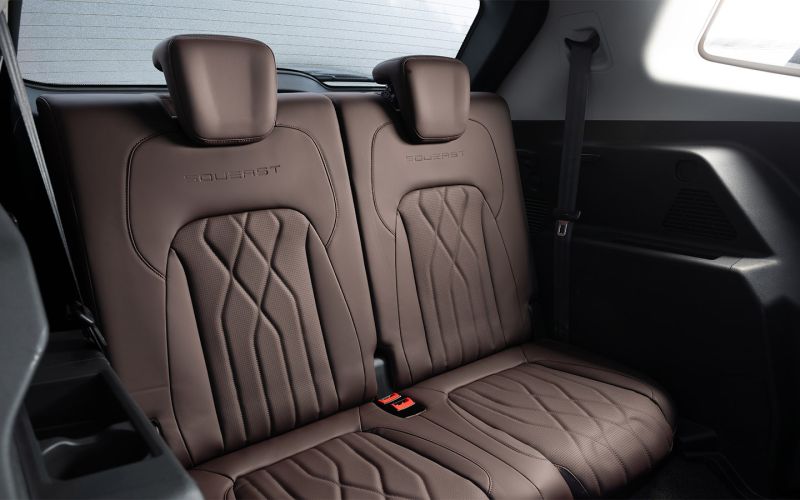 
            Живи легко, если сможешь. Тест-драйв Soueast S07 и Soueast S09
        