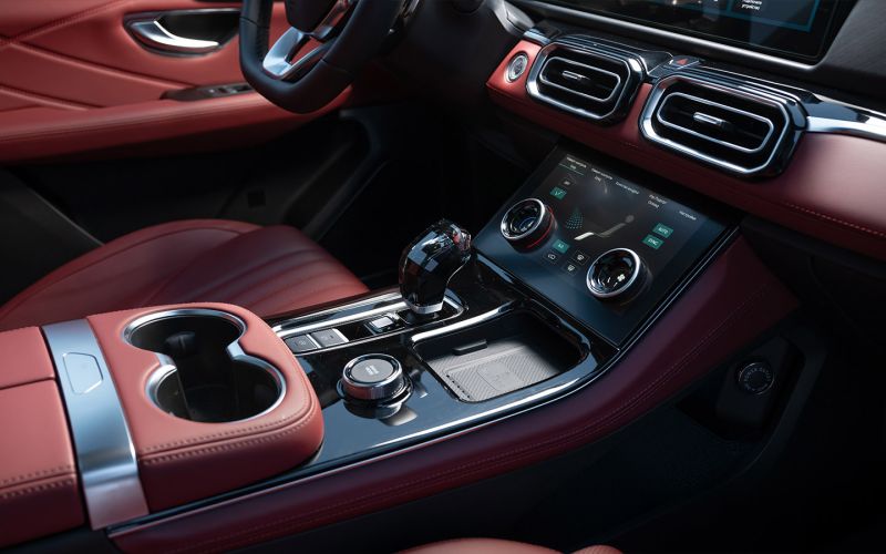 
            Живи легко, если сможешь. Тест-драйв Soueast S07 и Soueast S09
        