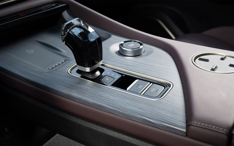 
            Живи легко, если сможешь. Тест-драйв Soueast S07 и Soueast S09
        