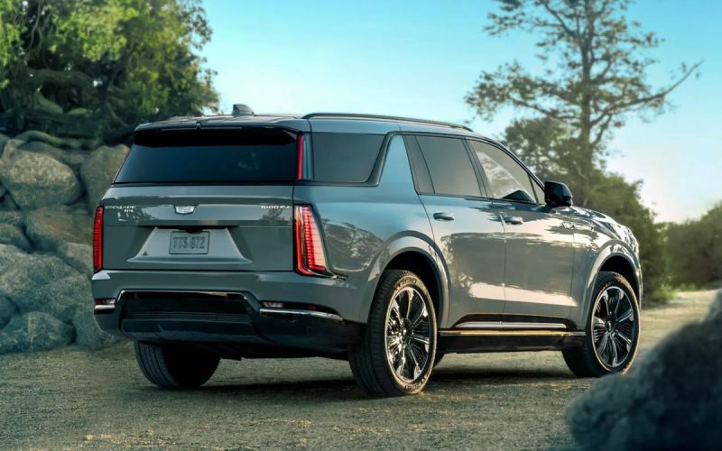 750 л.с. за $133 тыс. Cadillac показал новый внедорожник Escalade IQL