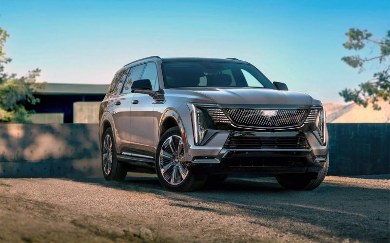 750 л.с. за $133 тыс. Cadillac показал новый внедорожник Escalade IQL