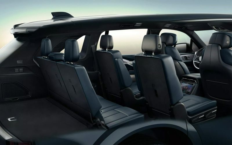 750 л.с. за $133 тыс. Cadillac показал новый внедорожник Escalade IQL