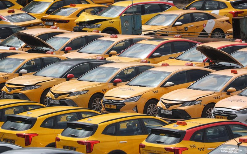 Без иномарок? Таксисты отреагировали на идею использования локальных авто