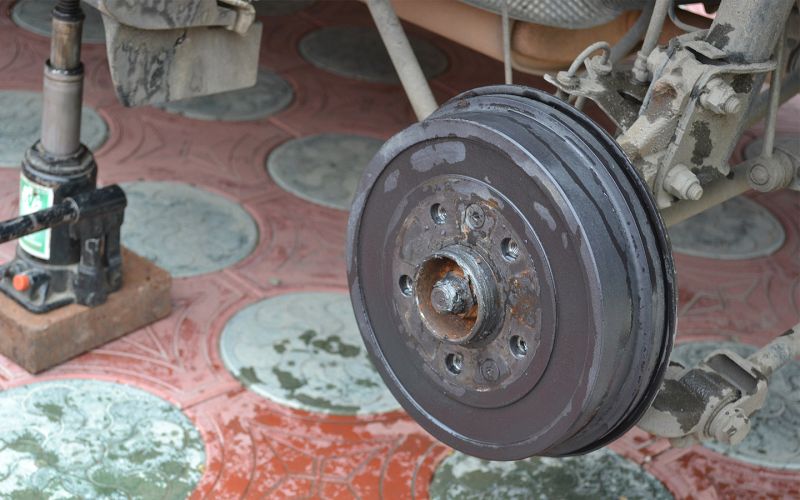 
            Что делать, если прикипело колесо: инструкция
        