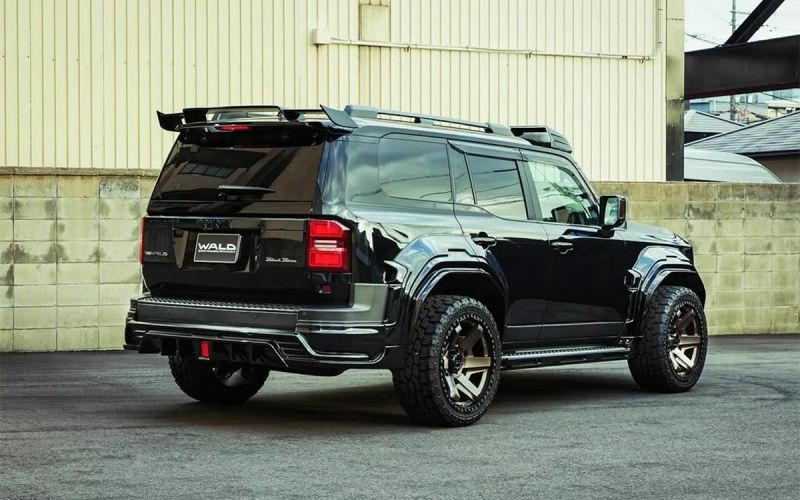 Японцы ответили «Гелику» от Brabus суровым Land Cruiser Prado. Фото