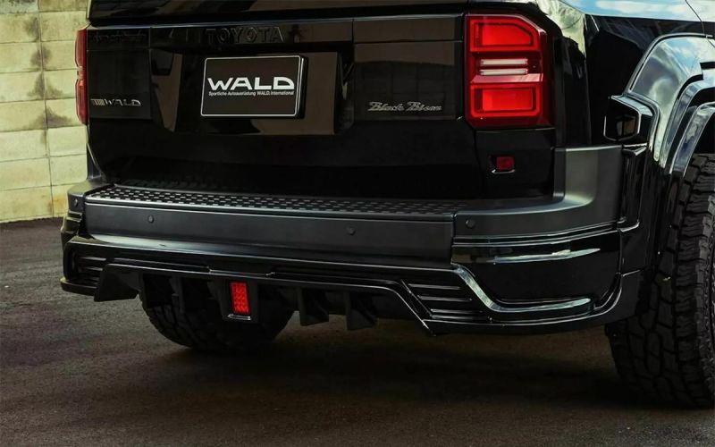 Японцы ответили «Гелику» от Brabus суровым Land Cruiser Prado. Фото