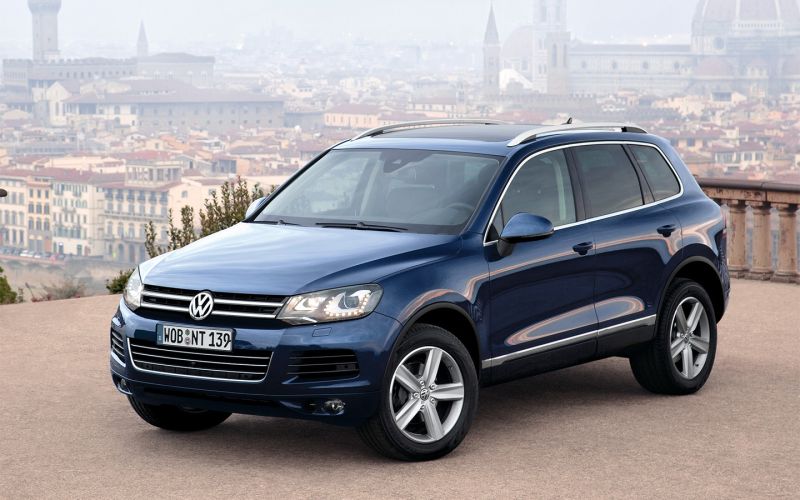 
            Land Cruiser за ₽3 млн? Взгляните, сколько стоили машины 15 лет назад
        