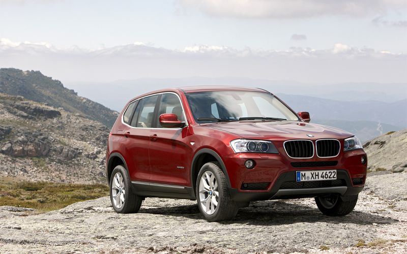 
            Land Cruiser за ₽3 млн? Взгляните, сколько стоили машины 15 лет назад
        