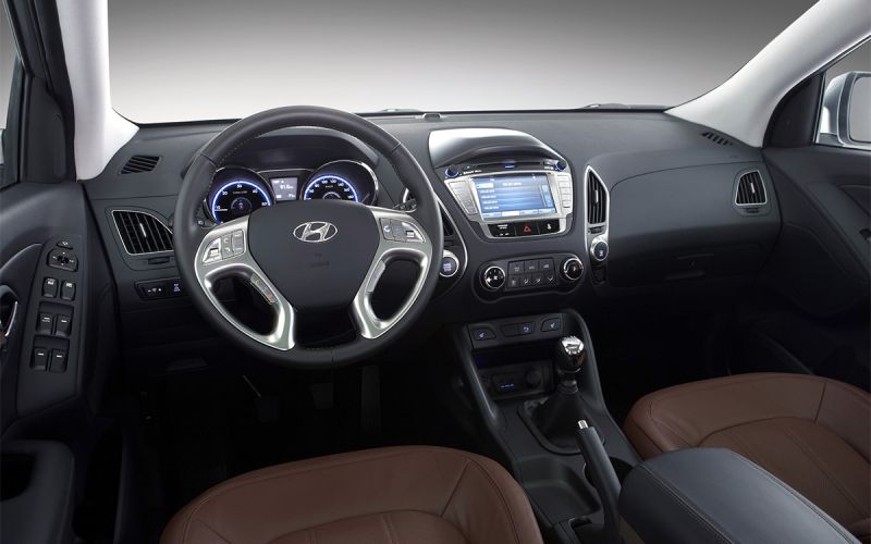 
            Land Cruiser за ₽3 млн? Взгляните, сколько стоили машины 15 лет назад
        