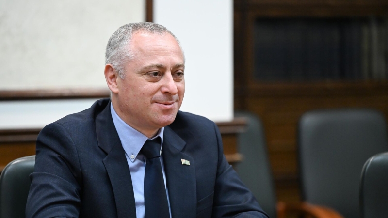 Медведев поздравил Гунбу с победой на выборах в Абхазии