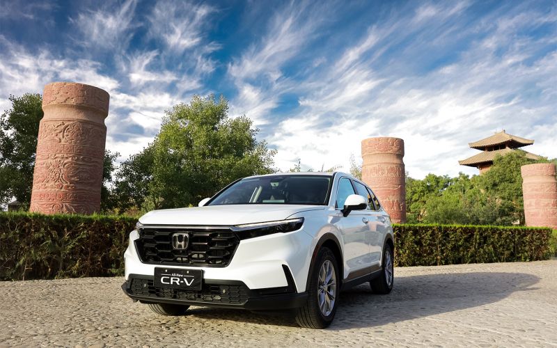 
            «Мы никогда не уходили». Все о новых схемах работы Honda в России
        