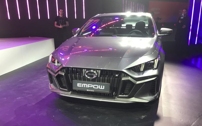 Новые внедорожники, возвращение Audi TT и уничтожение Tesla: итоги недели