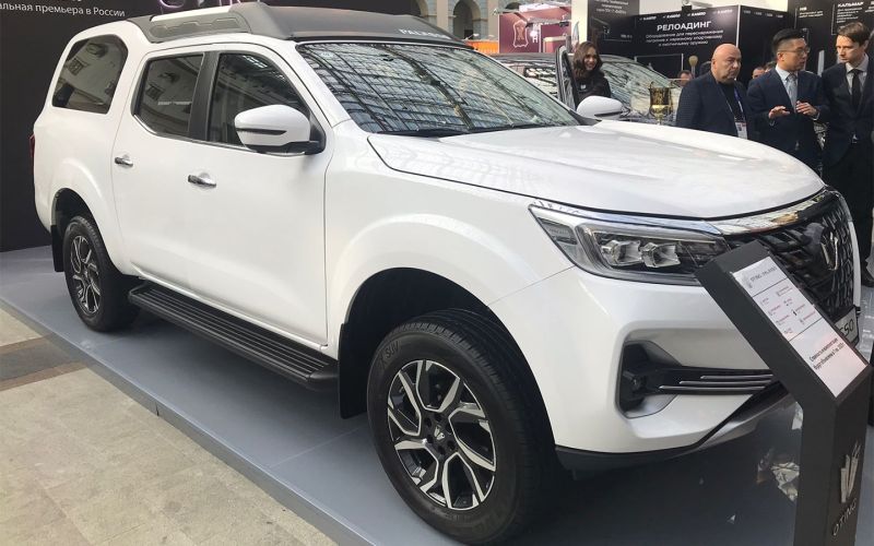 Новые знаки, козыри Lada Iskra и возвращение автобрендов: итоги недели