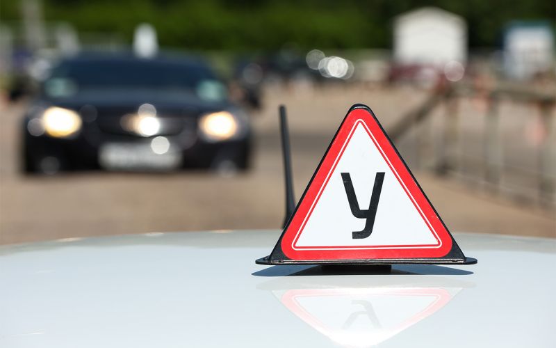 Новые знаки, козыри Lada Iskra и возвращение автобрендов: итоги недели