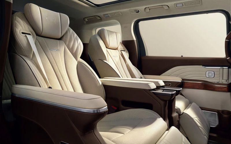 Новый Hongqi HQ9 и его четыре конкурента в России