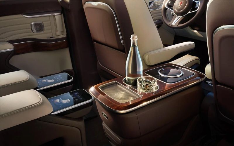 Новый Hongqi HQ9 и его четыре конкурента в России