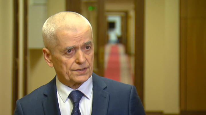 Онищенко поддержал идею о повышении возраста молодежи в России - Новости на Вести.ru