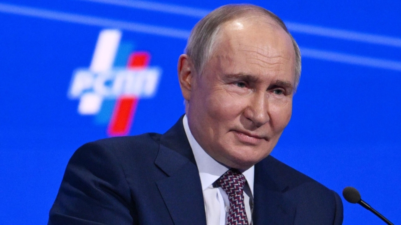 Опрос показал, как россияне оценивают работу Путина