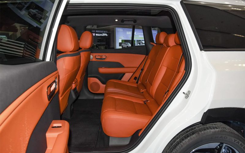 Первый обзор новой Toyota bZ3X. На нее возник ажиотажный спрос