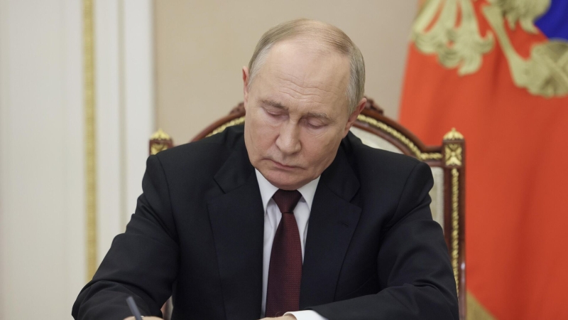 Путин оценил показатели развития Ленинградской области