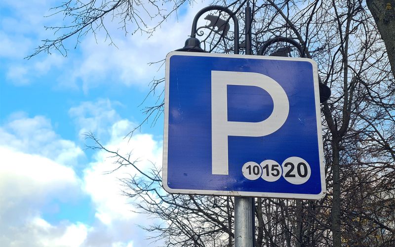 
            «Рольф-кар», тюрьма за дрифт и платные парковки в МО: итоги недели
        