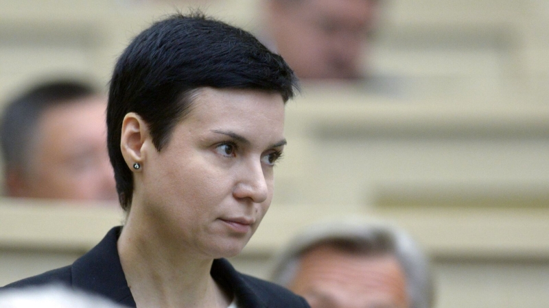 Сенатор Оюн написала заявление о досрочном сложении полномочий